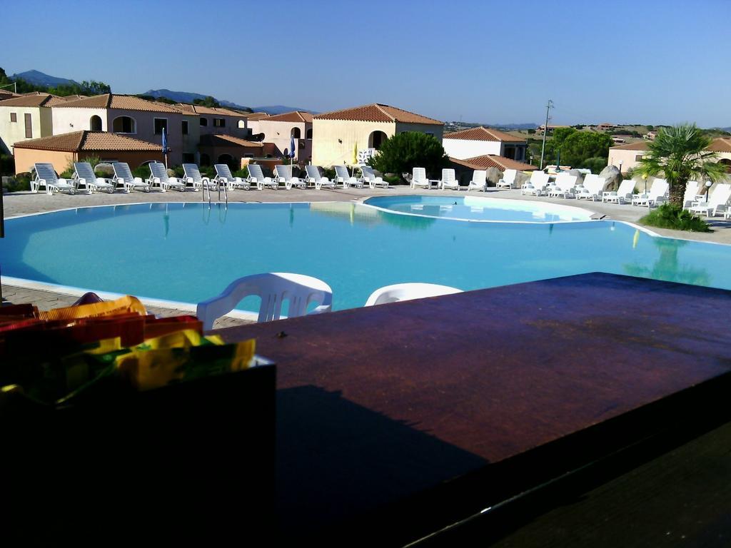 Sardinia Beach Apartments Aglientu Kültér fotó