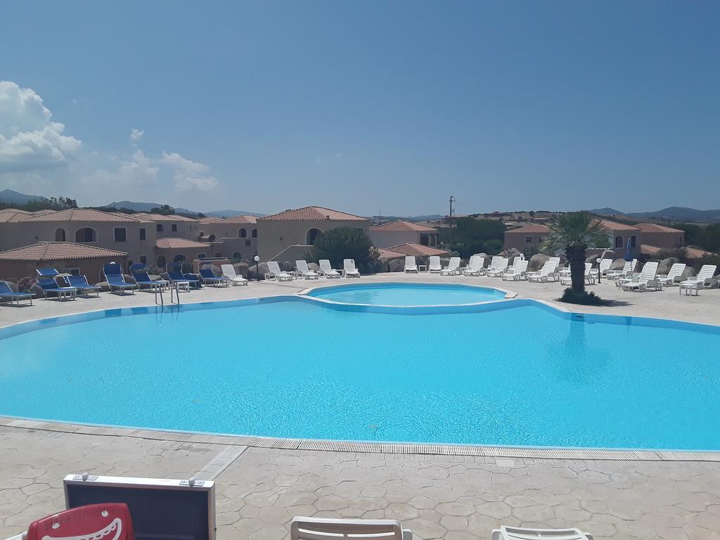 Sardinia Beach Apartments Aglientu Kültér fotó